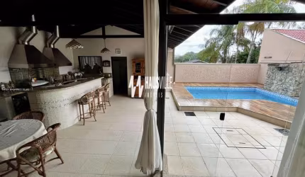 Casa para Venda em Joinville, Saguaçu, 3 dormitórios, 2 suítes, 3 banheiros, 4 vagas