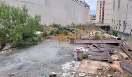Lote/Terreno à venda, 567M², por R$ 2.200.000