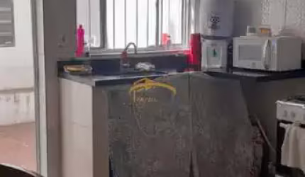 Sobrado à venda no Centro de Osasco, com 2 dormitórios e 1 vaga de garagem