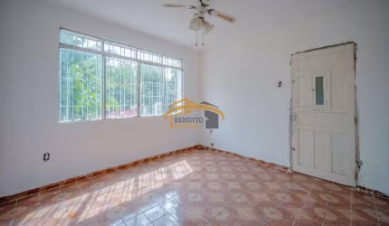 Sobrado  com 2 dormitórios no bairro do Jardim D`Abril