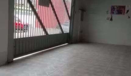 Casa térrea com 3 dormitórios, 3 vagas de garagem, quintal com churrasqueira, Piratininga.
