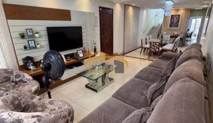 Imperdível Sobrado à Venda em Osasco-SP, Bairro Cipava! 3 quartos, 1 suíte, 1 sala, 3 vagas de garagem, 182m². Confira!