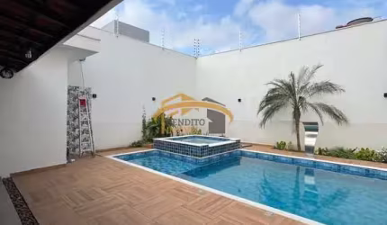 Casa Térrea a venda , Presidente Altino, com 3 suítes, 2 vagas de garagem, quintal com piscina e área gourmet.