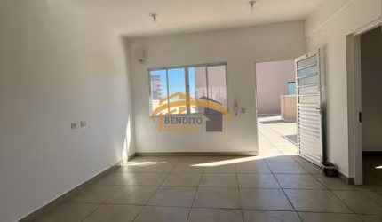 Apartamento para locação, em Presidente Altino, Osasco, com 2 dormitórios sendo 1 suite , sala ampla, cozinha com fogão.