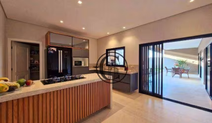 CASA TÉRREA COM 04 SUÍTES - PISCINA - ESPAÇO GOURMET - CONDOMÍNIO MONTE CARLO