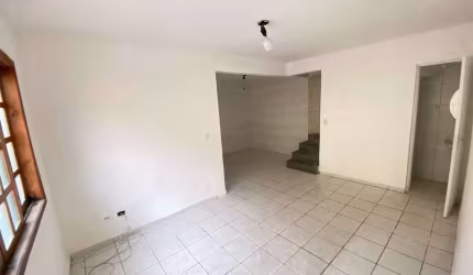 Sobrado em condomínio para locação !!!