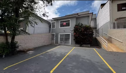 Sobrado comercial para locação na Sezefredo Fagundes