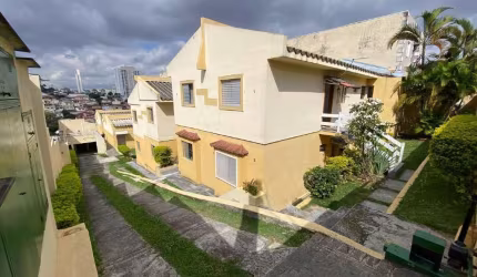 Imóvel em condomínio para locação na Vila Mazzei !!