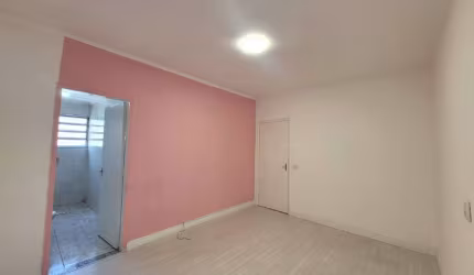 Sala para locação no Jaçança em frente a 73° Distrito Policial.