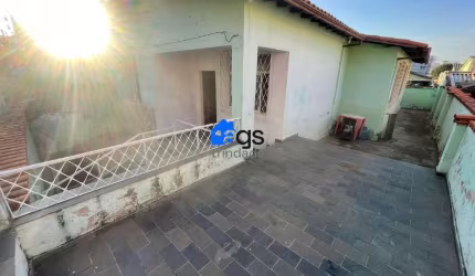 Casa com 3 quartos à venda na Rua Pitangui, 3167, Sagrada Família, Belo Horizonte por R$ 1.100.000