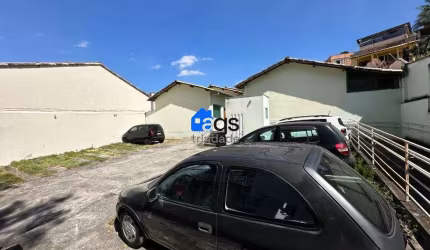 Casa com 2 quartos à venda na Jornalista Jorge Baptista, 178, Juliana, Belo Horizonte por R$ 240.000