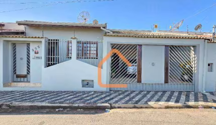 Casa com 4 dormitórios à venda, 217 m² por R$ 790.000,00 - Foch - Pouso Alegre/MG
