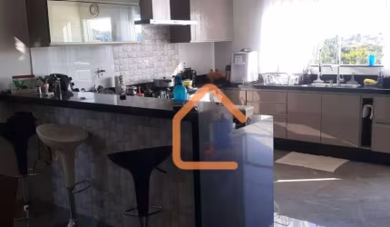 Casa com 3 dormitórios à venda, 320 m² por R$ 1.300.000 - Colinas de Santa Bárbara - Pouso Alegre/MG