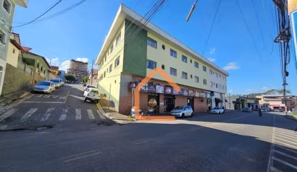 Apartamento com 2 dormitórios à venda, 63 m² por R$ 250.000,00 - Santo Ivo - Pouso Alegre/MG