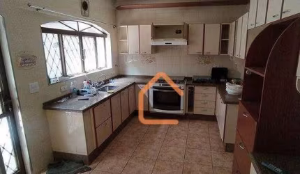 Casa com 4 dormitórios à venda, 265 m² por R$ 550.000,00 - Saúde - Pouso Alegre/MG