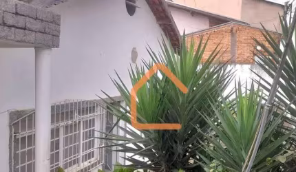 Casa com 2 dormitórios à venda, 55 m² por R$ 380.000 - Vila Nossa Senhora Aparecida - Pouso Alegre/MG