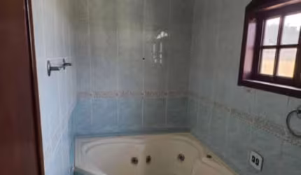 Casa pronta para a sua moradia e bem localizada