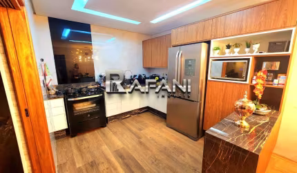 VENDE-SE SOBRADO COM 03 DORMITÓRIOS REFORMADO NO JARDIM SANTISTA - MAUÁ/SP