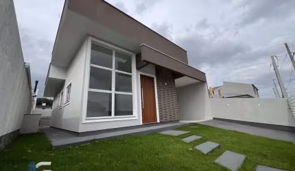 Casa no Lisboa 3 com três dormitórios sendo uma suíte