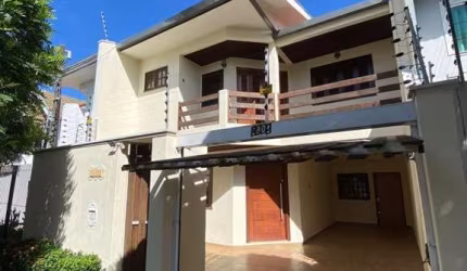 Sobrado para Venda em Maringá, Jardim Iguaçú, 4 dormitórios, 2 suítes, 3 banheiros, 2 vagas