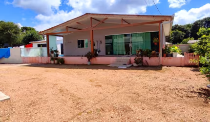 BELA CHÁCARA COM PISCINA E RIACHO LOCALIZADO EM QUITANDINHA