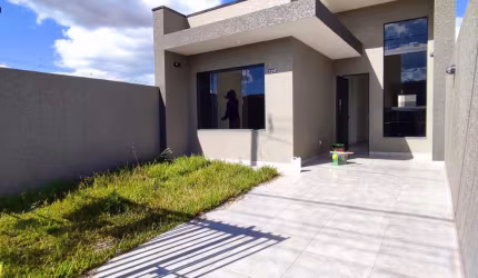 CASA 03 QUARTOS COM SUÍTE, CHURRASQUEIRA E PÉ DIREITO ALTO EM FAZENDA RIO GRANDE