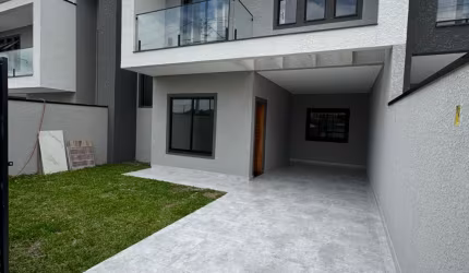 EXCELENTE SOBRADO LOCALIZADO EM FAZENDA RIO GRANDE