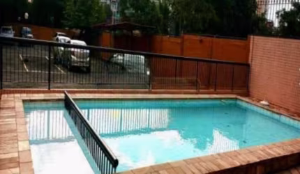 **CHARMOSO APARTAMENTO NO PECHINCHA**