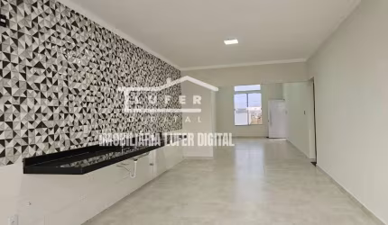 EXCELENTE CASA, ÓTIMA LOCALIZAÇÃO NA PARTE ALTA DO CONDOMÍNIO BELLA VITTA