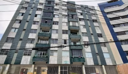 No Costa Azul amplo apartamento de 3 quartos.