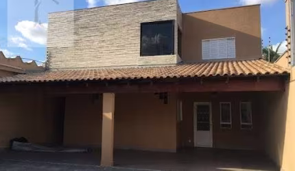 Sobrado na Av Senador Metelo - Cidade Alta, Cuiabá, MT