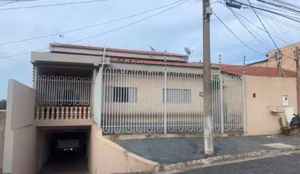Casa à venda 6 Quartos, 4 Suites, 8 Vagas, 400M², Alvorada, Cuiabá - MT