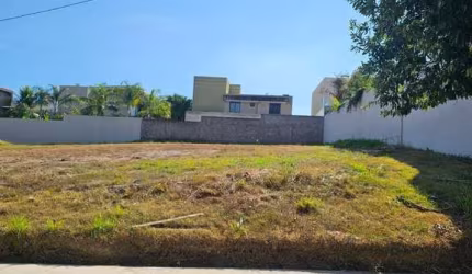 Terreno à venda  no Condomínio Florais dos Lagos 650 metros 19 metros frente