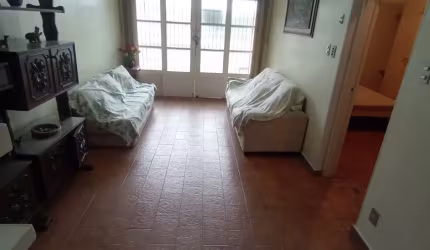 AP com 2 dormitórios no Bairro Boa Vista com sacada na sala de frente