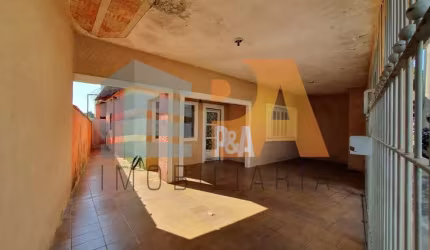Casa com 2 quartos à venda na Vila Canesso, Pedreira  por R$ 240.000