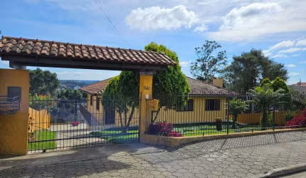 Casa com 4 quartos à venda na Rua Eduardo Neidert, 346, Cruzeiro, Rio Negrinho, 250 m2 por R$ 750.000