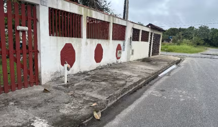 Casa a venda no balneário monte Carlo