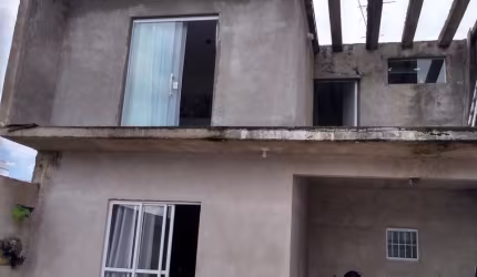 Casa em construção no jardim Paraná