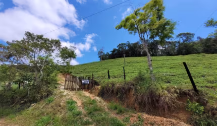 Sítio espetacular no barro branco
