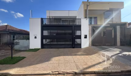 Sobrado para Venda em Maringá, Zona 03, 4 dormitórios, 4 suítes, 5 banheiros, 4 vagas