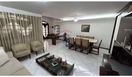 Belissima casa  de 3 quartos no Anil