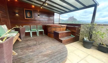 Cobertura espetacular com 3 quartos à venda na Barra Olímpica !!