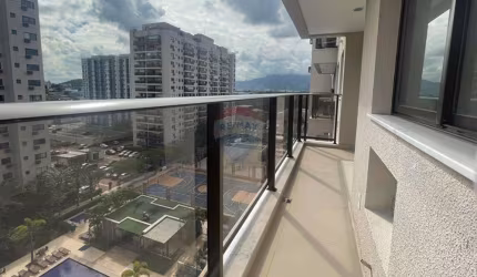 Apartamento para alugar com 2 quartos na Barra Olímpica