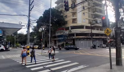Alugo Loja/Ponto Comercial - Pechincha