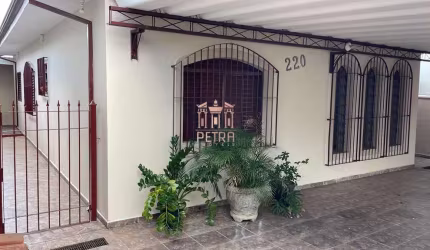 CASA DE 250 M² DE TERRENO NO JARDIM TURMALINAS
