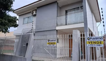 Sobrado com 4 dormitórios.
