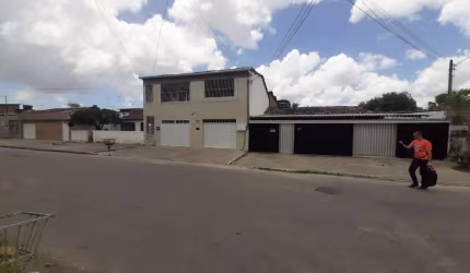 Oportunidade Única, Prédio c/06 Casas, 02 Pavimentos, Paulista Aceito Carro