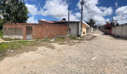 Ótima Casa 59m2, 2 Quartos, 5 Vagas, Completamente Solta em Igarassu, Financia