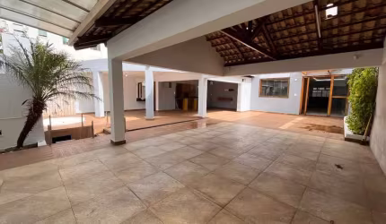 CASA MODERNA NO BAIRRO BOM PASTOR EM DIVINOPOLIS MG