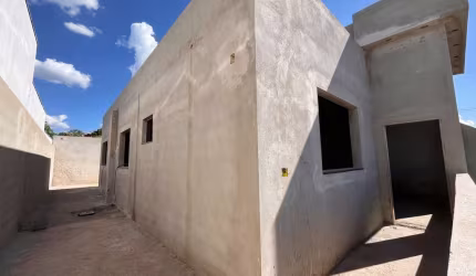 CASA MODERNA NA REGIAO DO BAIRRO DOM CRISTIANO EM DIVINOPOLIS MG